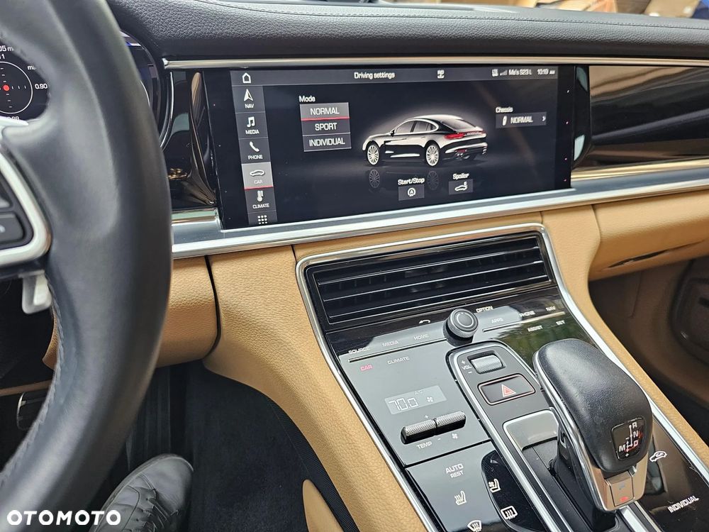 Porsche Panamera 4S - 13