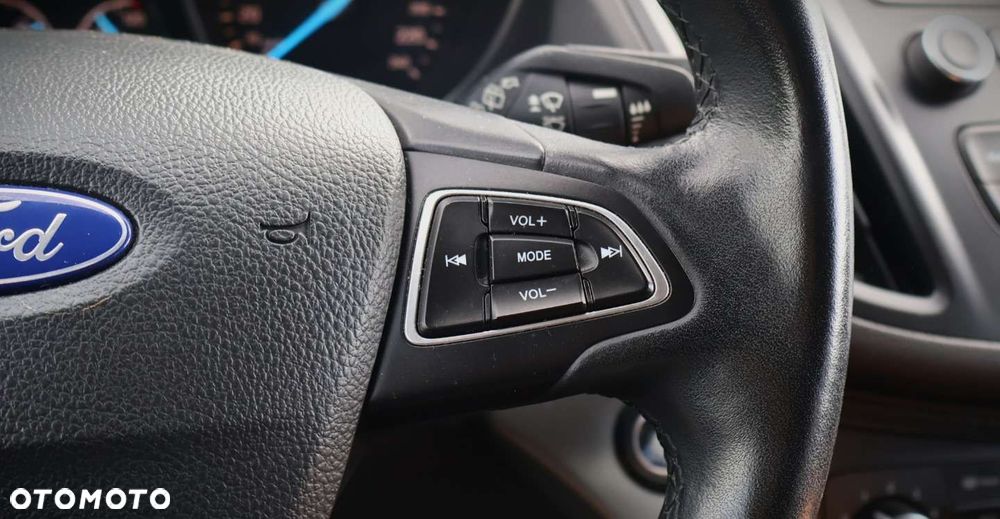 Ford Kuga - 22