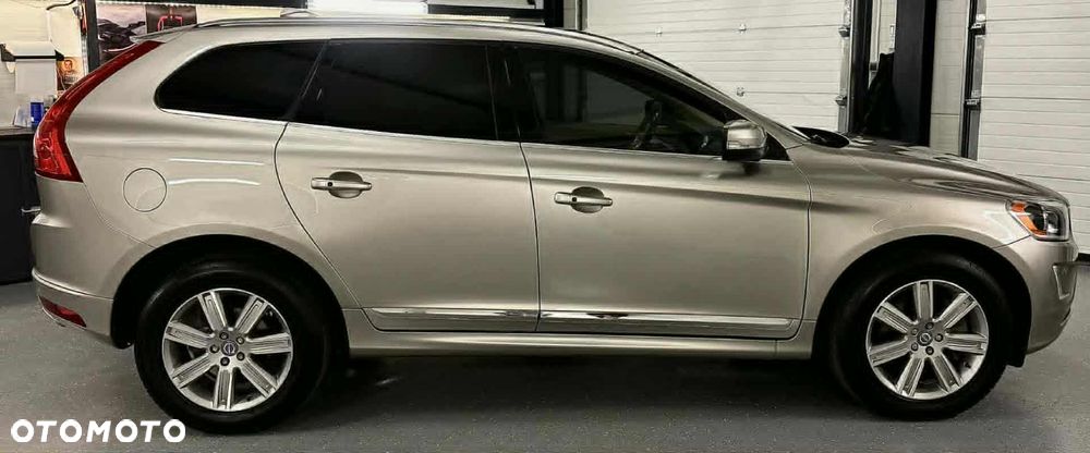 Volvo XC 60 T6 AWD Geartronic Momentum - 5