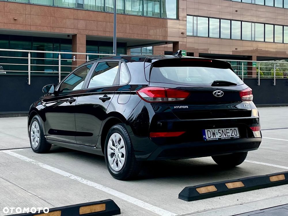 Hyundai i30 1.5 DPI Classic + - 5