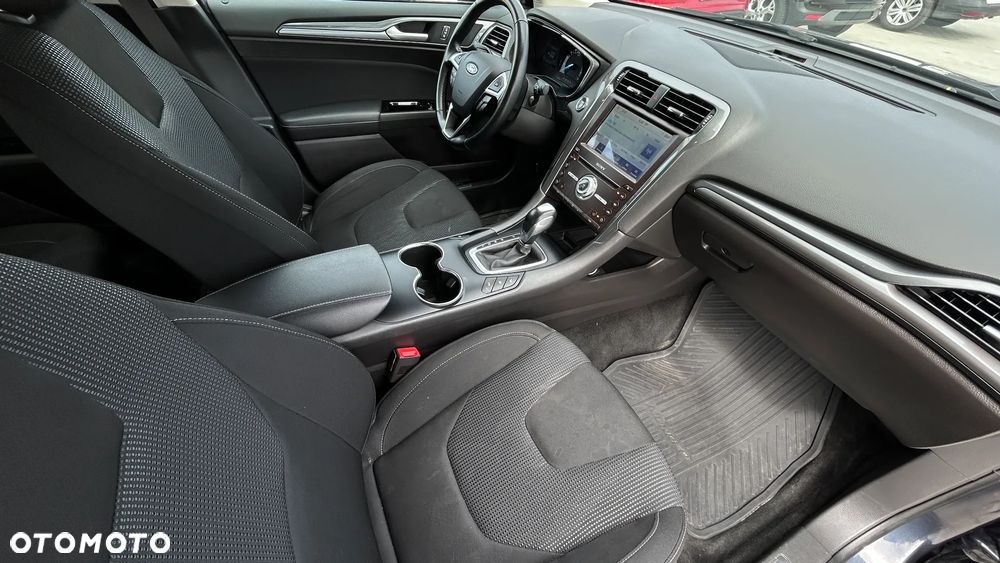 Ford Mondeo 2.0 Hybrid Titanium - 23