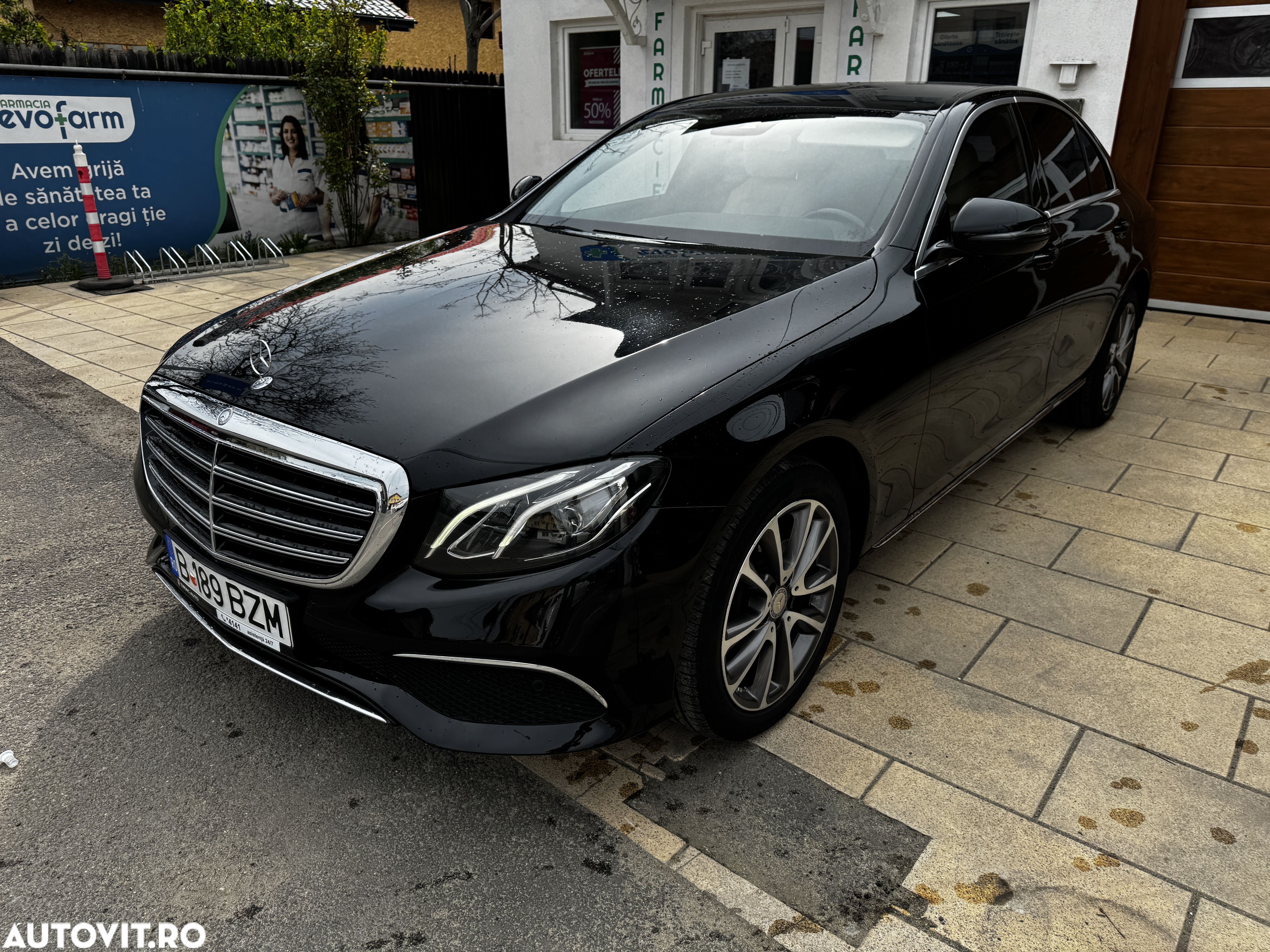Mercedes-Benz E 220 d 9G-TRONIC Exclusive - 1