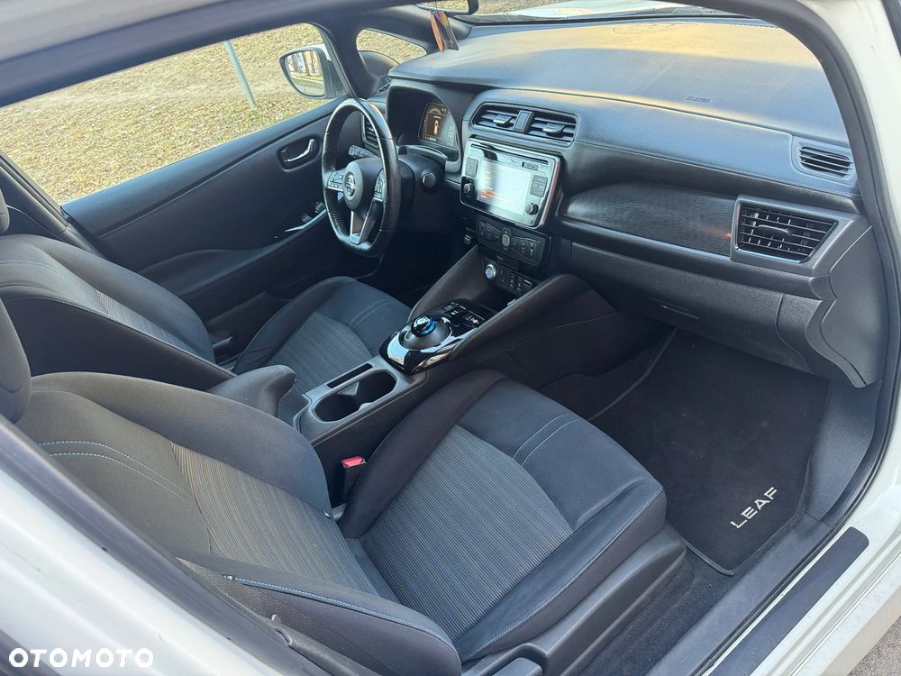 Nissan Leaf 2018 photo 5