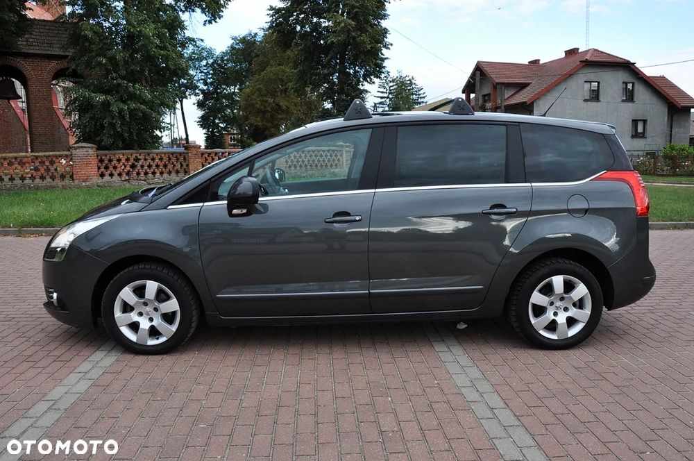 Peugeot 5008 120 VTi Premium - 2