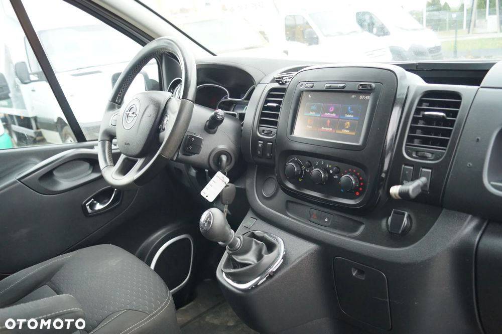 Opel Vivaro - 23