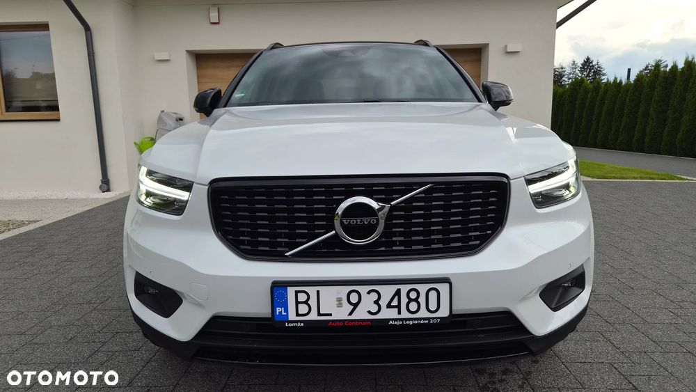 Volvo XC 40 T3 Geartronic Momentum Pro - 33