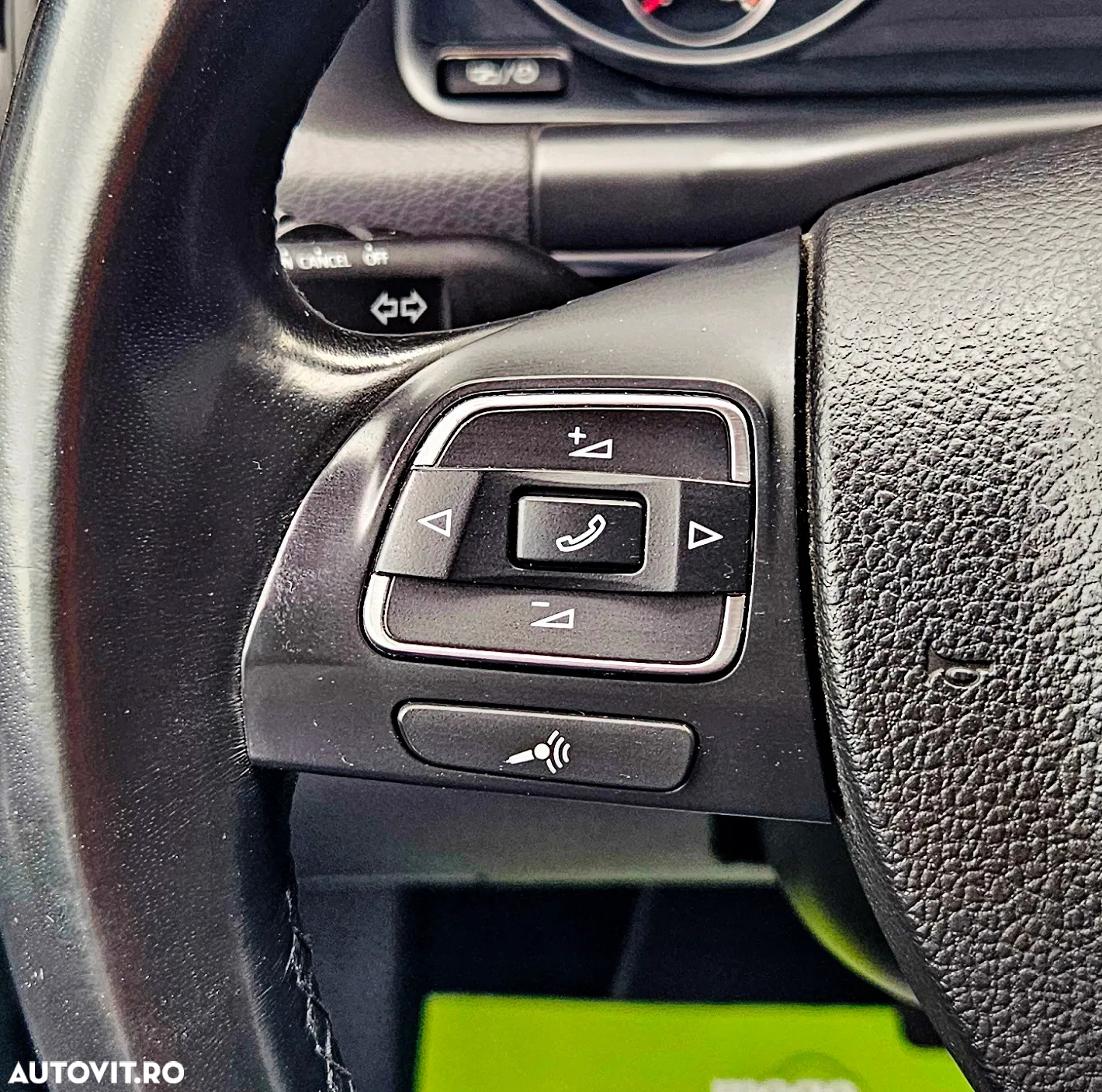 Volkswagen Touran - 21