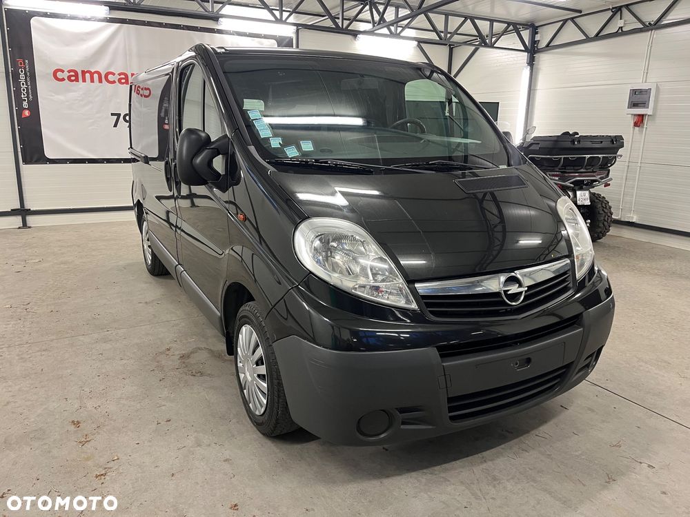 Opel Vivaro - 10
