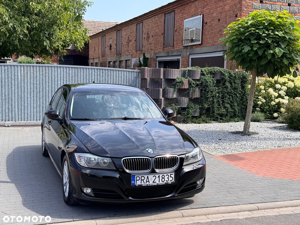 BMW Seria 3 320d DPF Efficient Dynamics Edition - 9