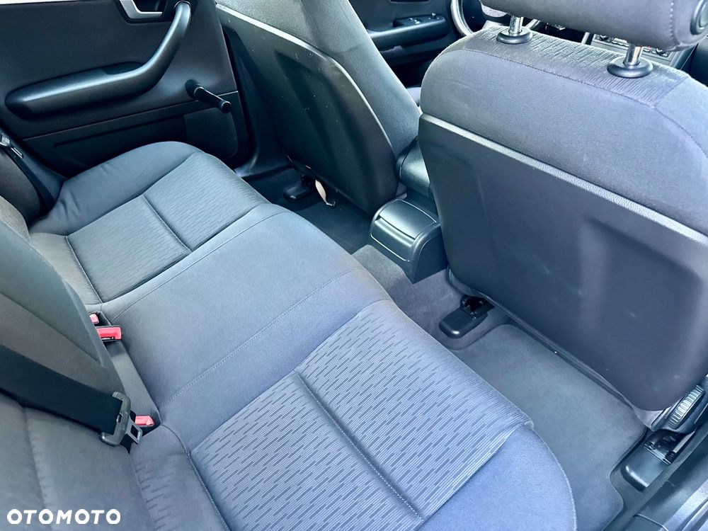 Audi A4 Avant 2.0 TDI DPF multitronic - 11