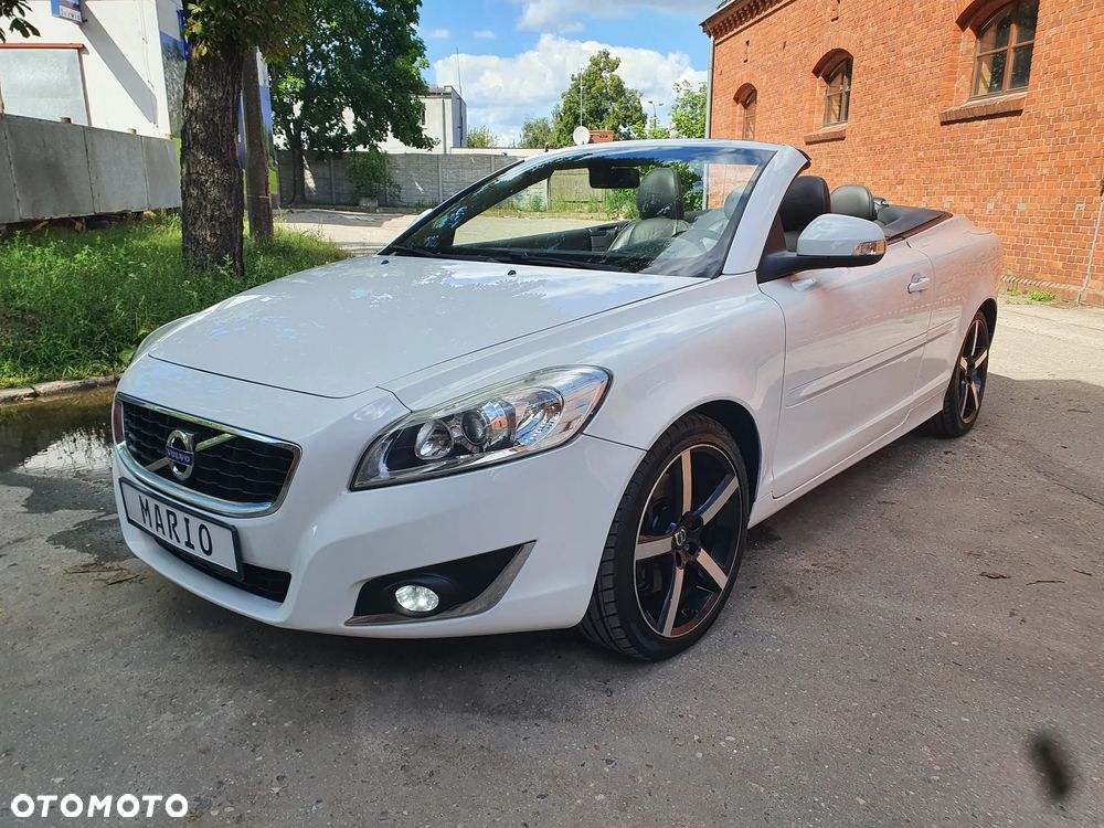 Volvo C70 D3 Momentum - 13