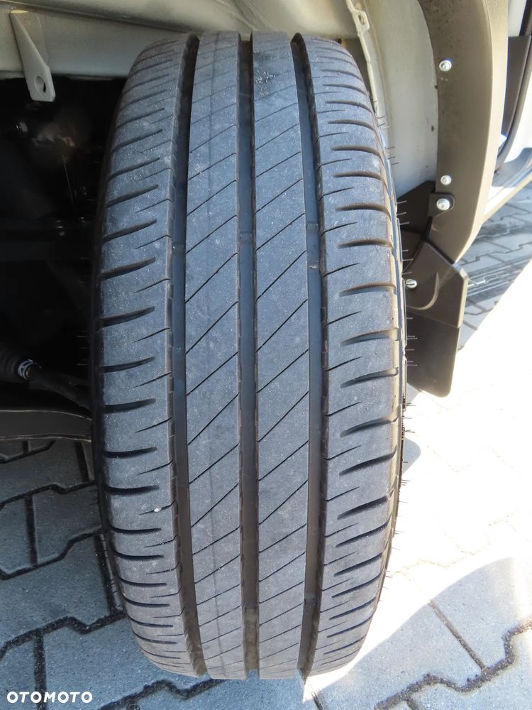 Iveco Daily 35S18 3.0 HPI 180 KM POWER Furgon Blaszak XXL 4.70 CM MAXI LONG Wysokość H2 1900 mm WZMACNIANE ZAWIESZENIE 968 Kg Ładowność HAK 3500 Kg Rozstaw Osi 4100 mm DMC 3500 Kg, WZMACNIANY Stan NOWY NIE UŻYWANY OKAZJA DOSTEPNY I GOTOWY - 14