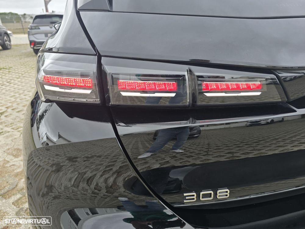 Peugeot 308 PureTech 130 EAT8 Allure - 16