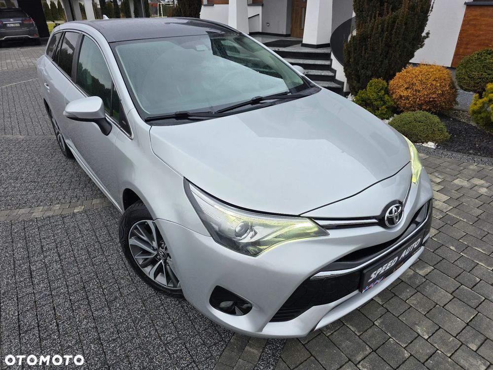 Toyota Avensis Touring Sports 1.8 Multidrive S Executive - 4