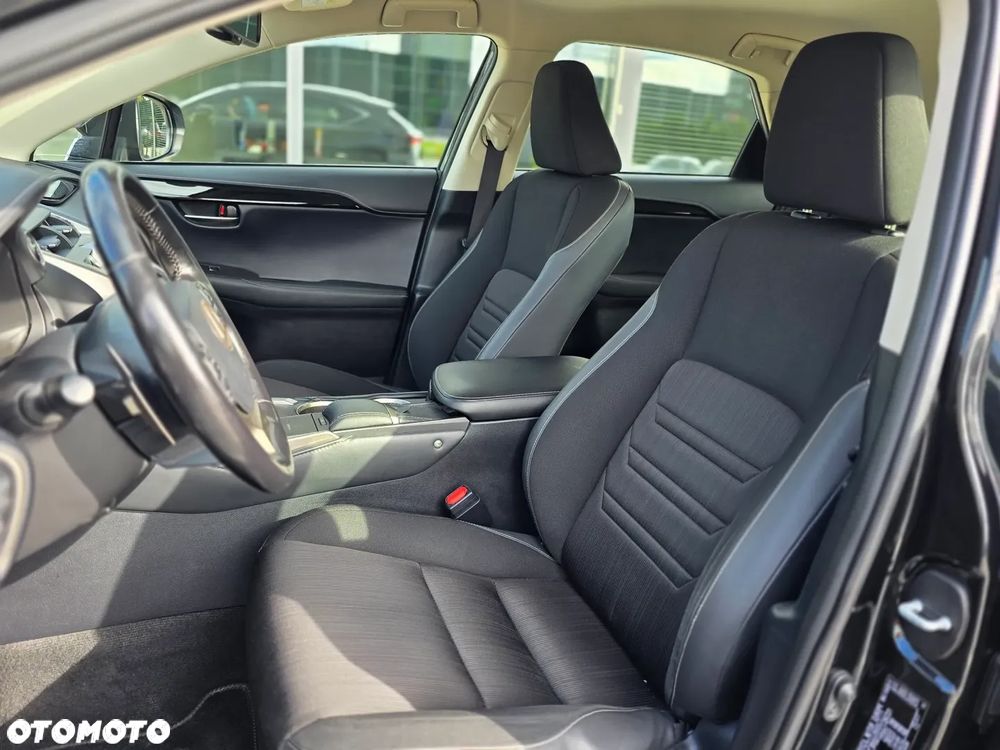 Lexus NX 300h Elegance AWD - 26