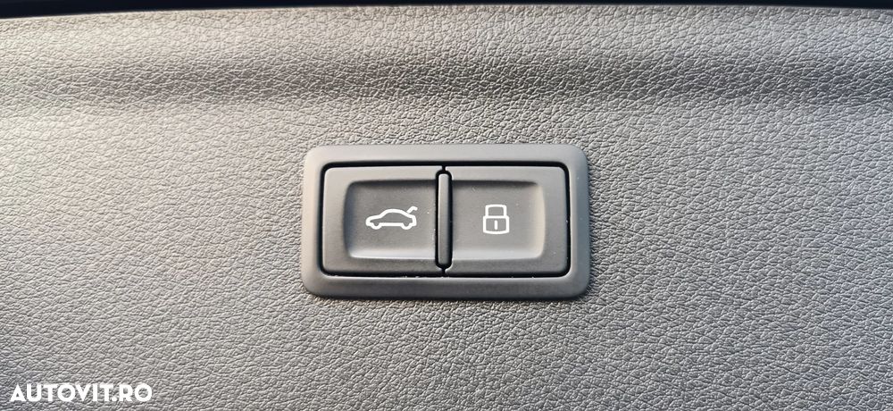 Audi Q3 2.0 TDI Quattro S tronic sport - 33