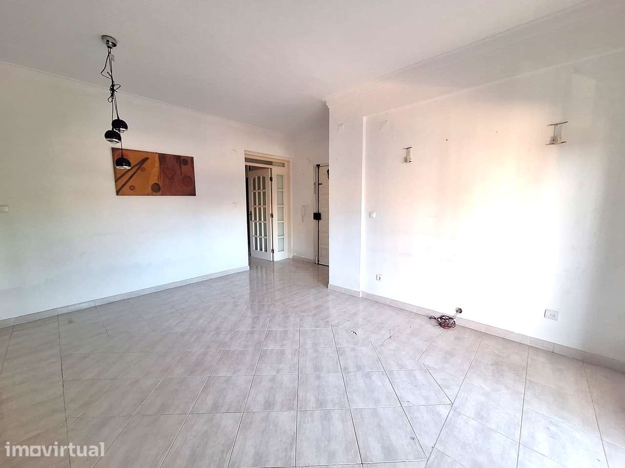 VALE FLORES - Apartamento T3 com 2 WC e varanda! - Grande imagem: 3/12