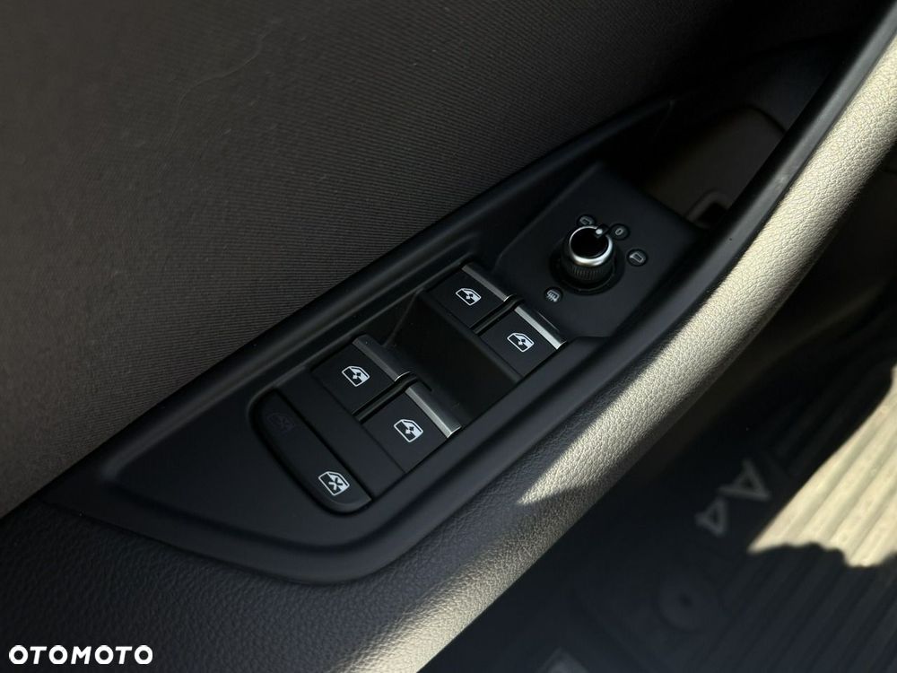 Audi A4 Avant 35 TDI mHEV Advanced S tronic - 29