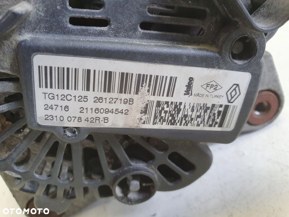 ALTERNATOR Dacia Duster I 1.2 TCe _ valeo 231007842R - 2