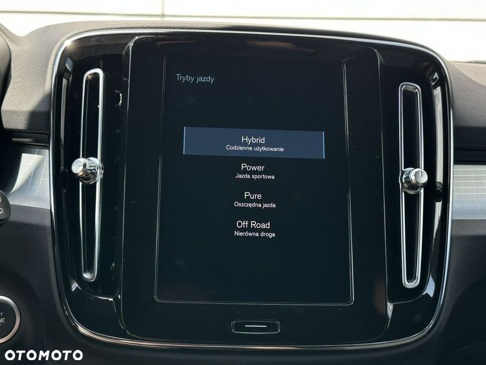 Volvo XC 40 - 31