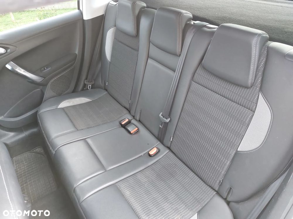 Peugeot 2008 e-HDi FAP 92 STOP & START Allure - 9