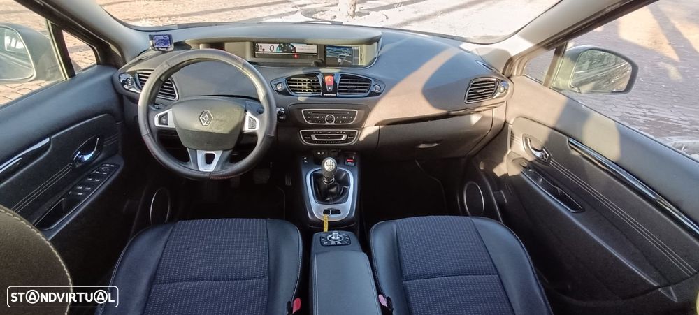Renault Grand Scénic - 18