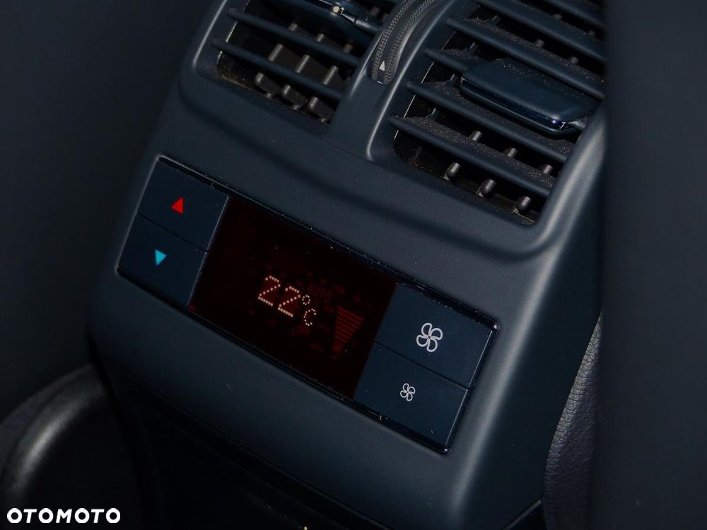 Mercedes-Benz Klasa E 63 AMG S 4-Matic - 19