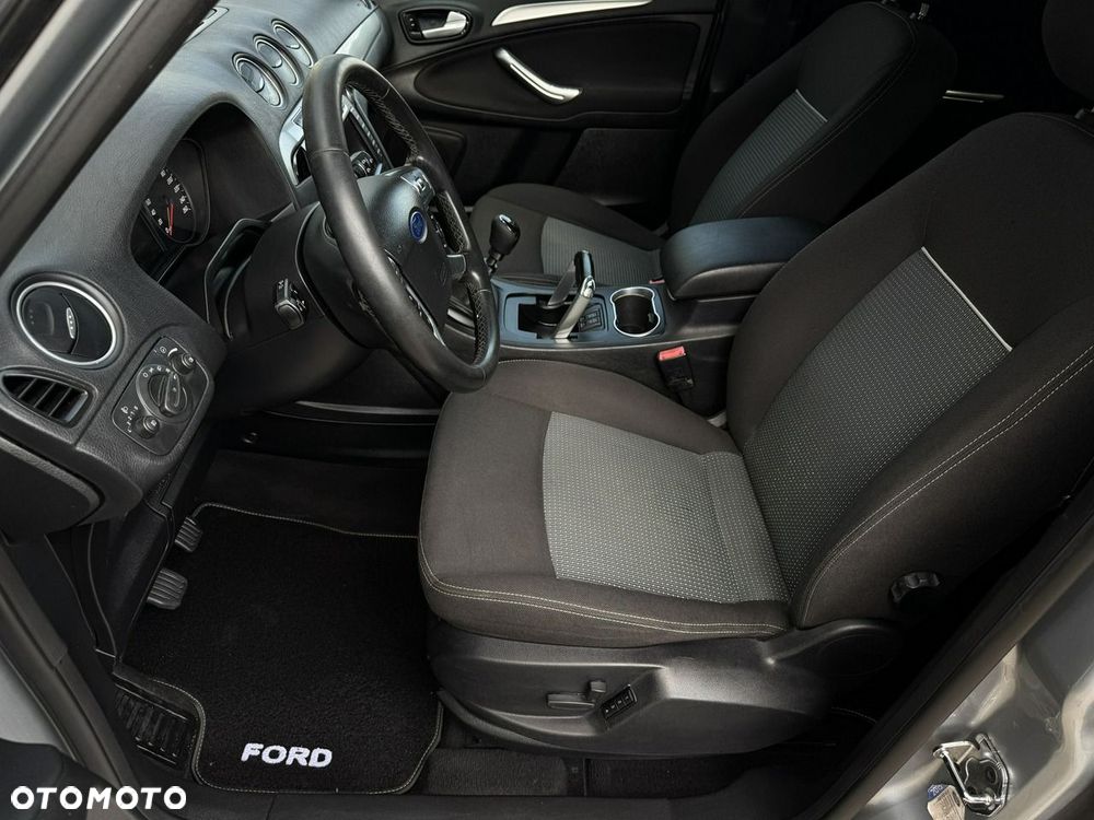 Ford Galaxy 2.0 TDCi Titanium - 15