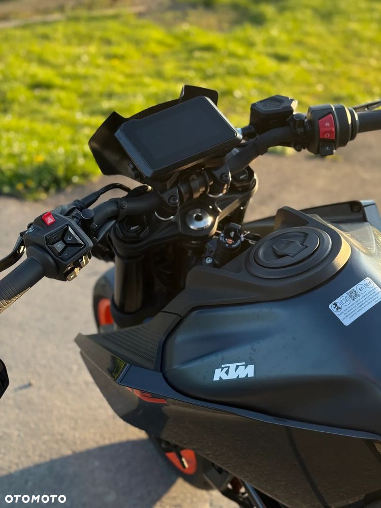 KTM Duke - 18