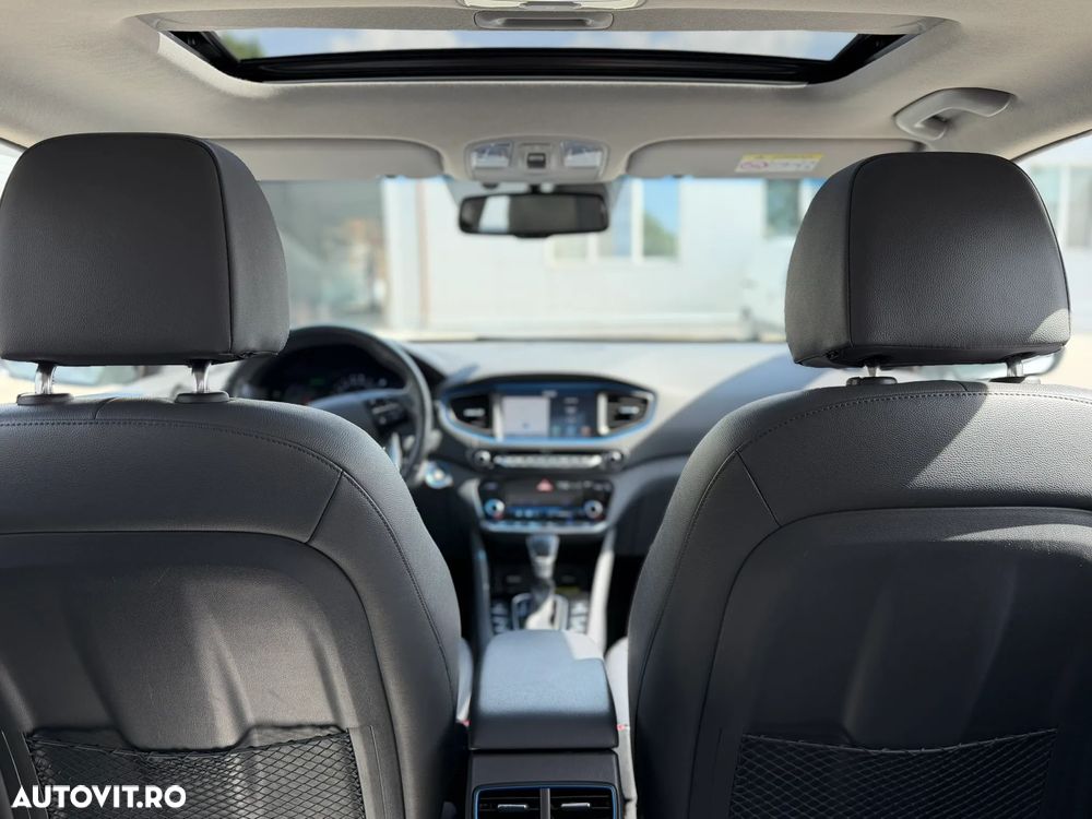 Hyundai IONIQ - 23