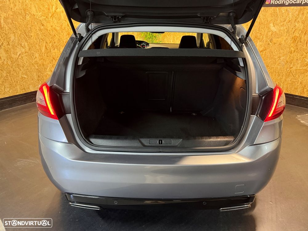 Peugeot 308 1.6 BlueHDi Allure J17 - 23