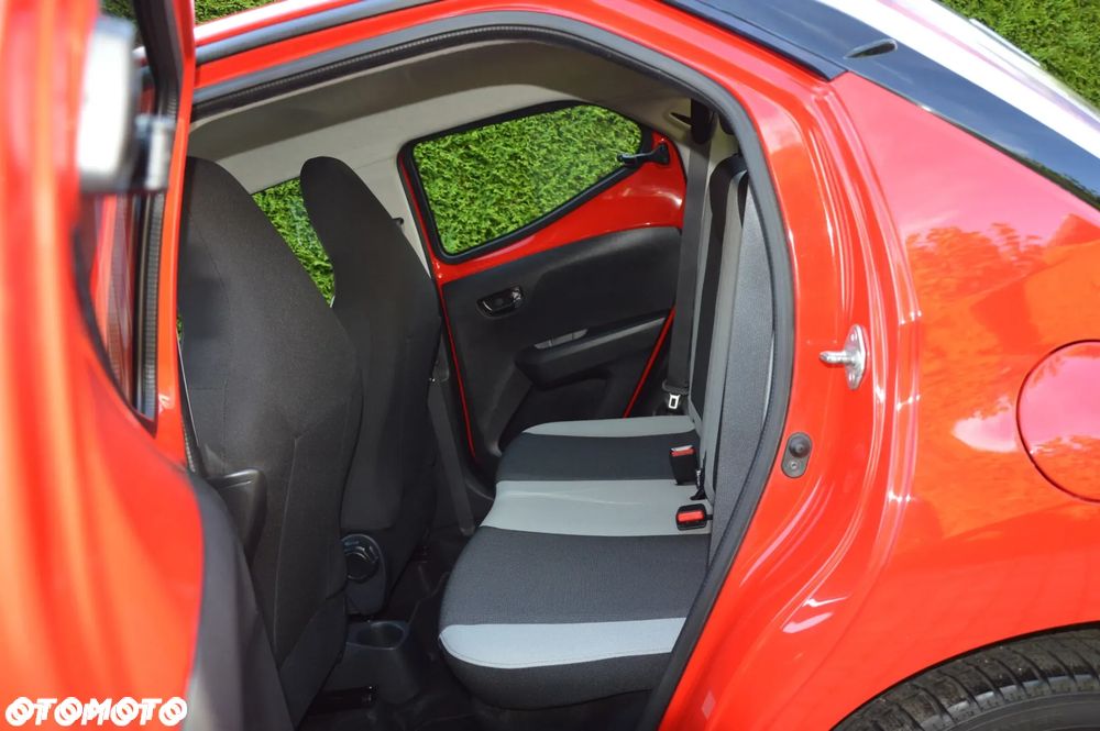 Toyota Aygo x-play touch - 12
