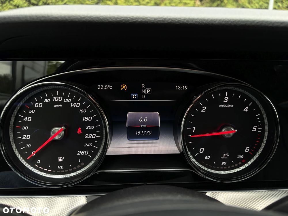 Mercedes-Benz Klasa E 220 d Business Edition 9G-TRONIC - 22