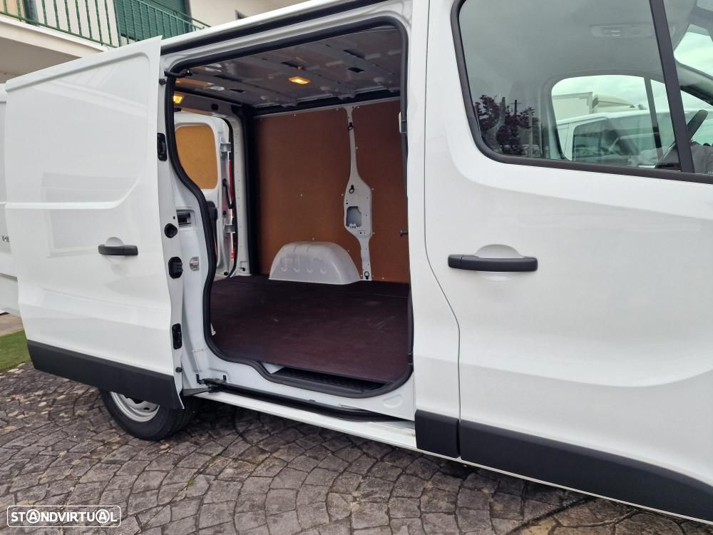 Renault Trafic L1H1 2.0 dci 120CV - 6