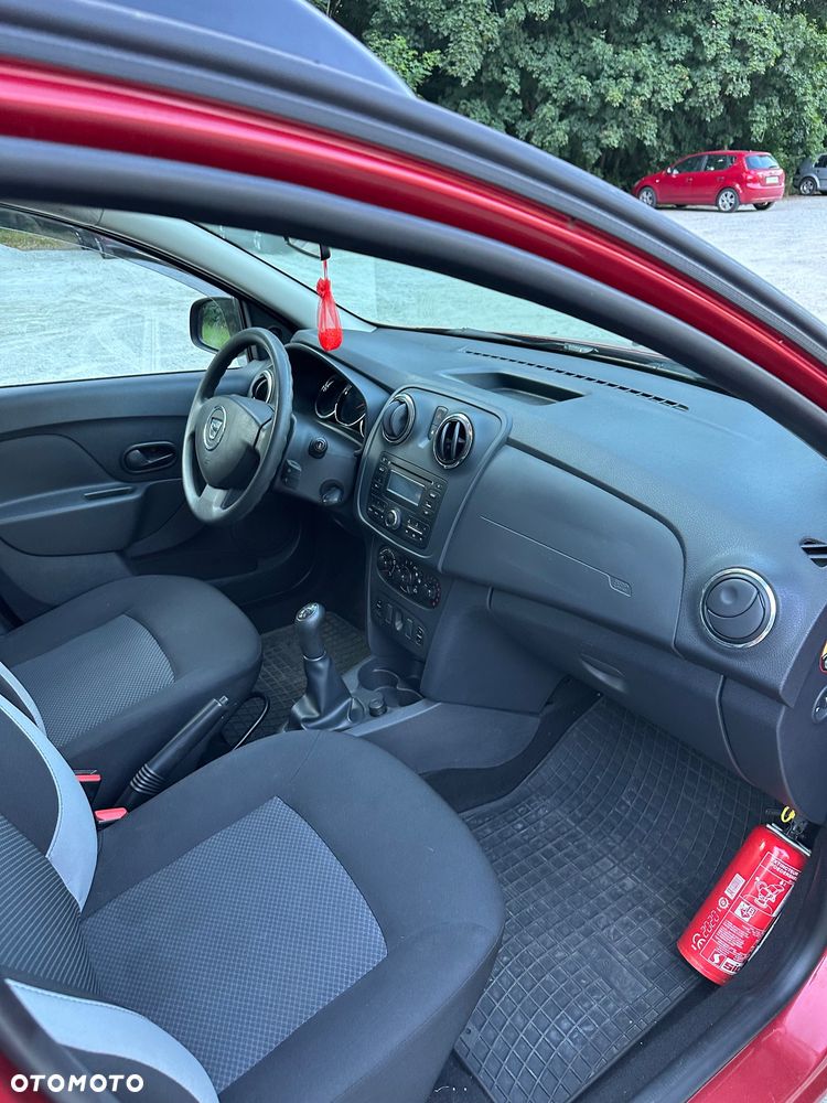 Dacia Logan 1.2 16V Laureate - 21