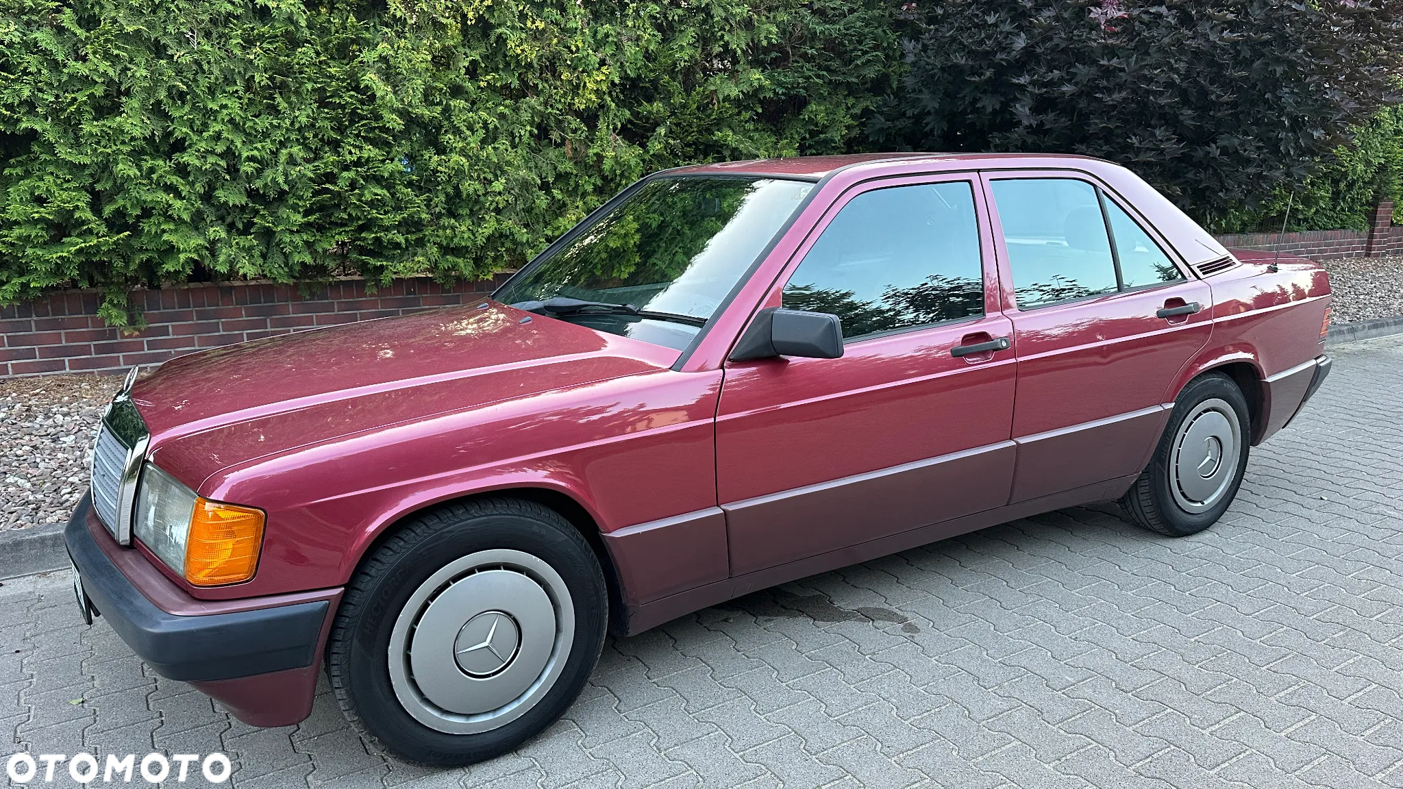 Mercedes-Benz W201 (190) - 2