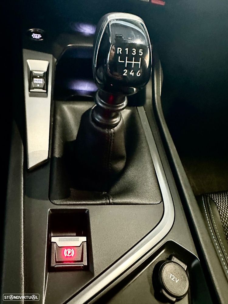 Peugeot 308 SW BlueHDi 130 Stop & Start Allure Pack - 22