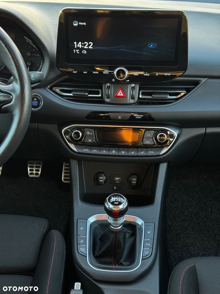 Hyundai i30 1.6 CRDI 48V-Hybrid N-Line - 33