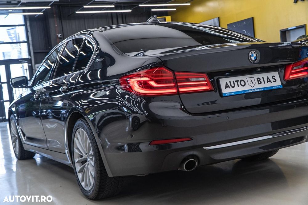 BMW Seria 5 530e iPerformance Aut. Luxury Line - 36