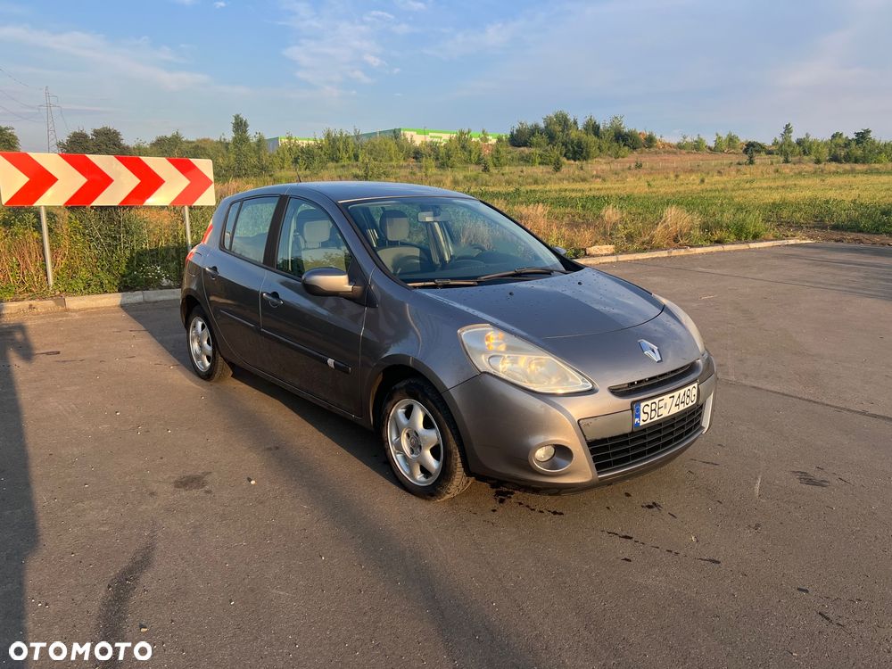 Renault Clio 1.2 16V Alize - 2