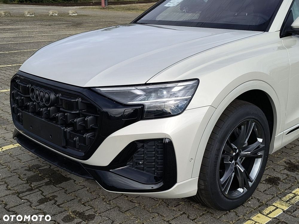 Audi Q8 - 16