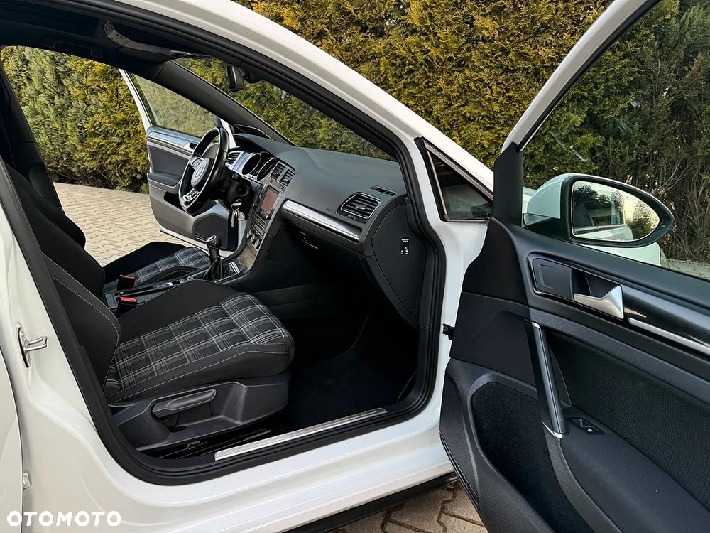 Volkswagen Golf 2.0 TDI BMT GTD - 18