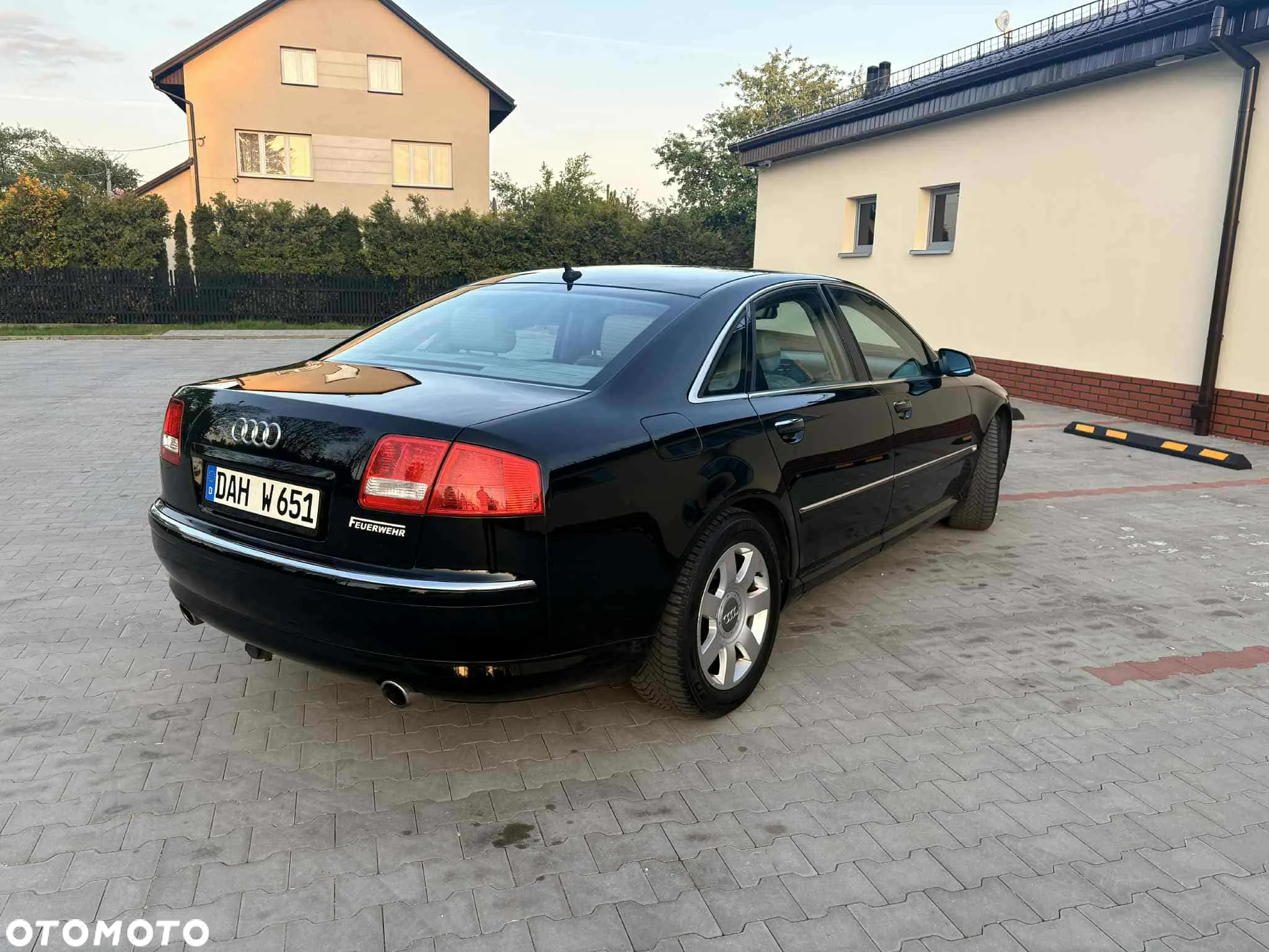 Audi A8 4.2 Quattro - 12