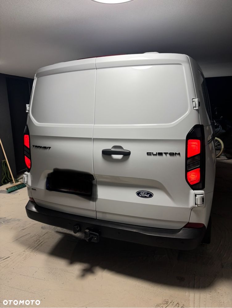 Ford Transit Custom - 8