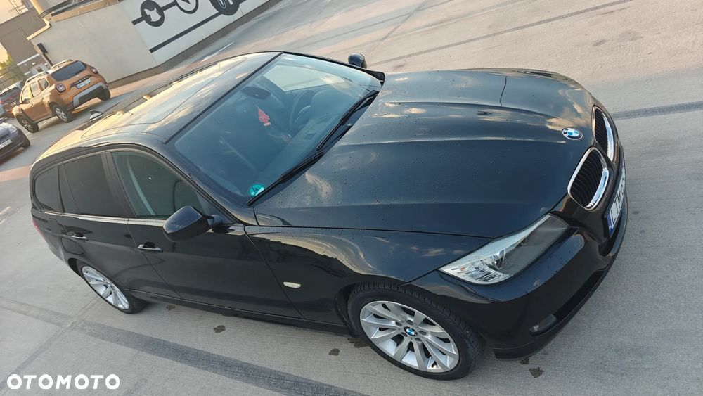 BMW Seria 3 318i Edition Sport - 12