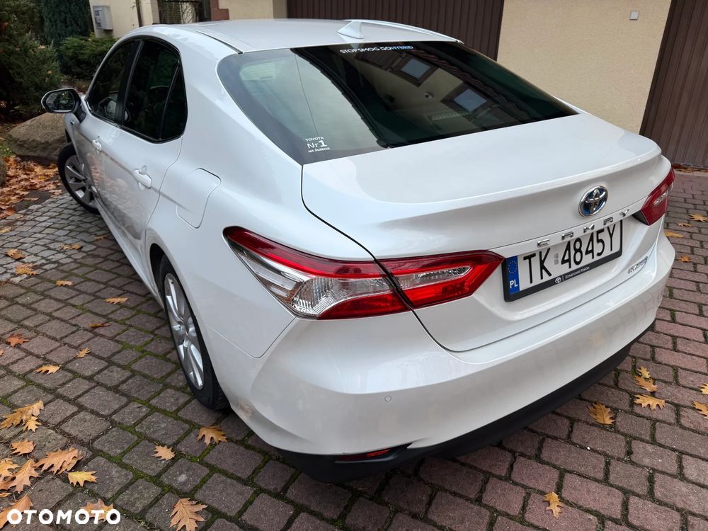 Toyota Camry 2.5 Hybrid Comfort CVT - 4