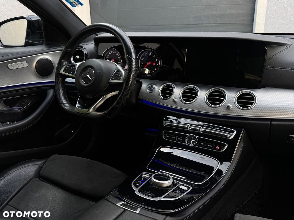 Mercedes-Benz Klasa E 200 9G-TRONIC AMG Line - 20