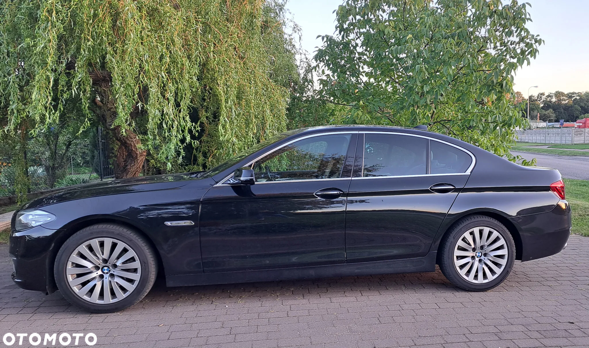 BMW Seria 5 520d xDrive Luxury Line - 7