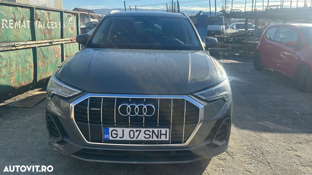 Audi Q3 2.0 40 TFSI S tronic quattro - 4