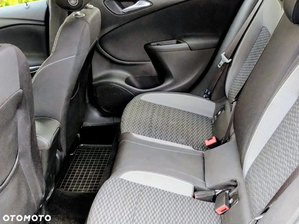 Opel Astra 1.2 T GS Line S&S - 19